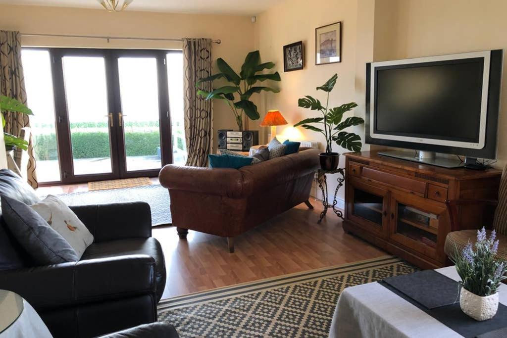 Whitehead Holiday Cottage Bagian luar foto