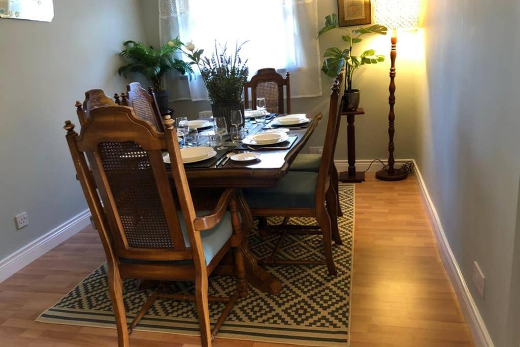 Whitehead Holiday Cottage Bagian luar foto